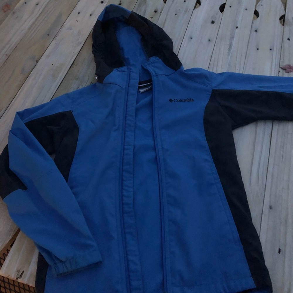 10/12 Columbia light weight rain jacket